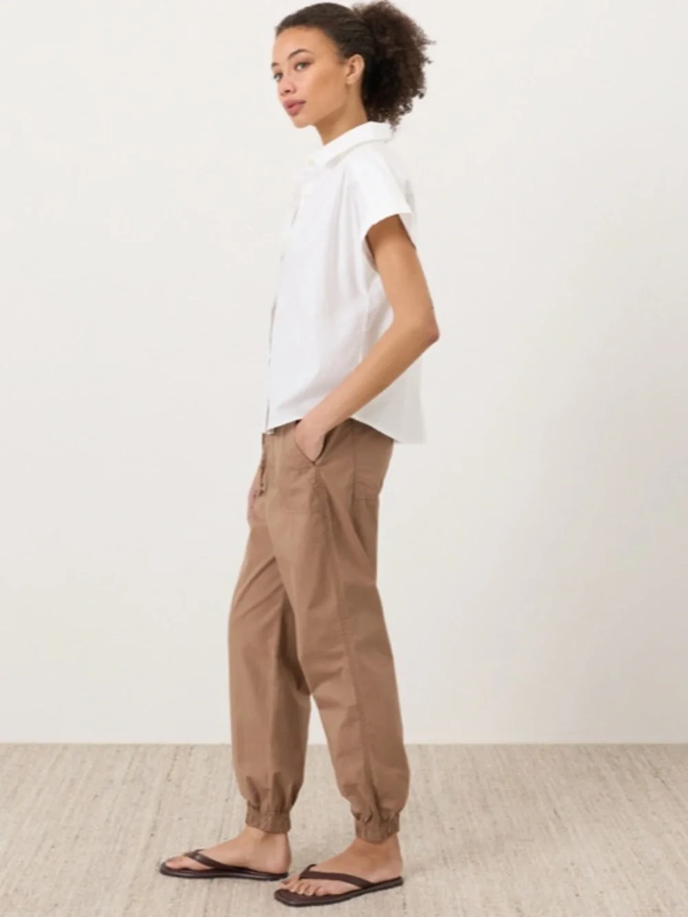 PACT ORGANIC STRETCH POPLIN JOGGER SIZE LARGE IN DRIFTWOOD - Picture 2 of 10
